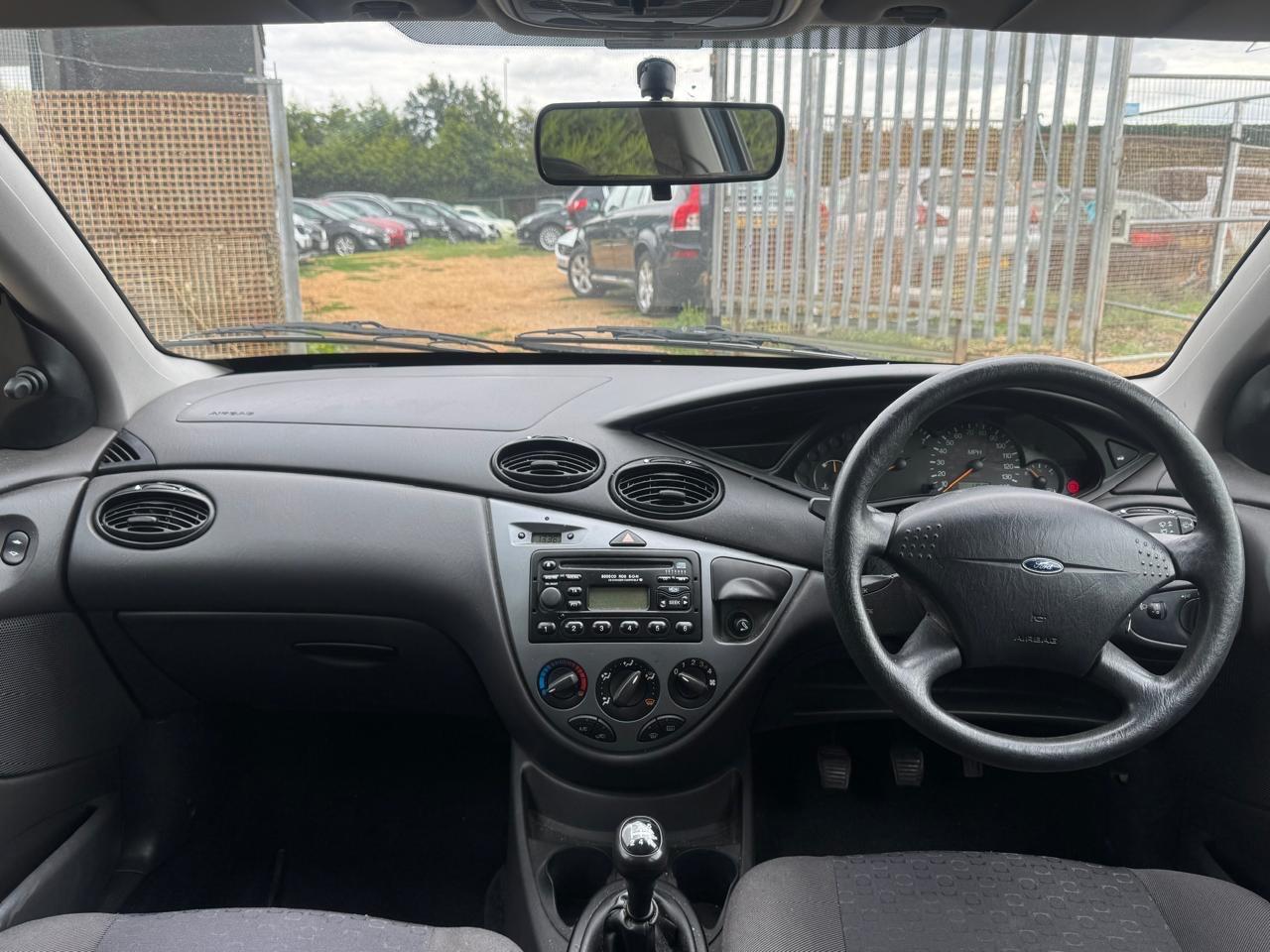 Used Ford Focus 2002 for sale - 76377772: Photo 3