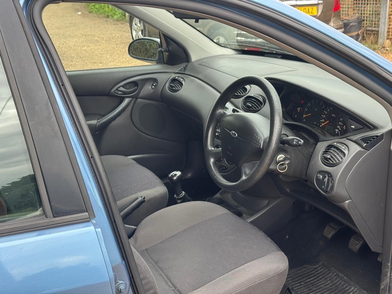 Used Ford Focus 2002 for sale - 76377772: Photo 4