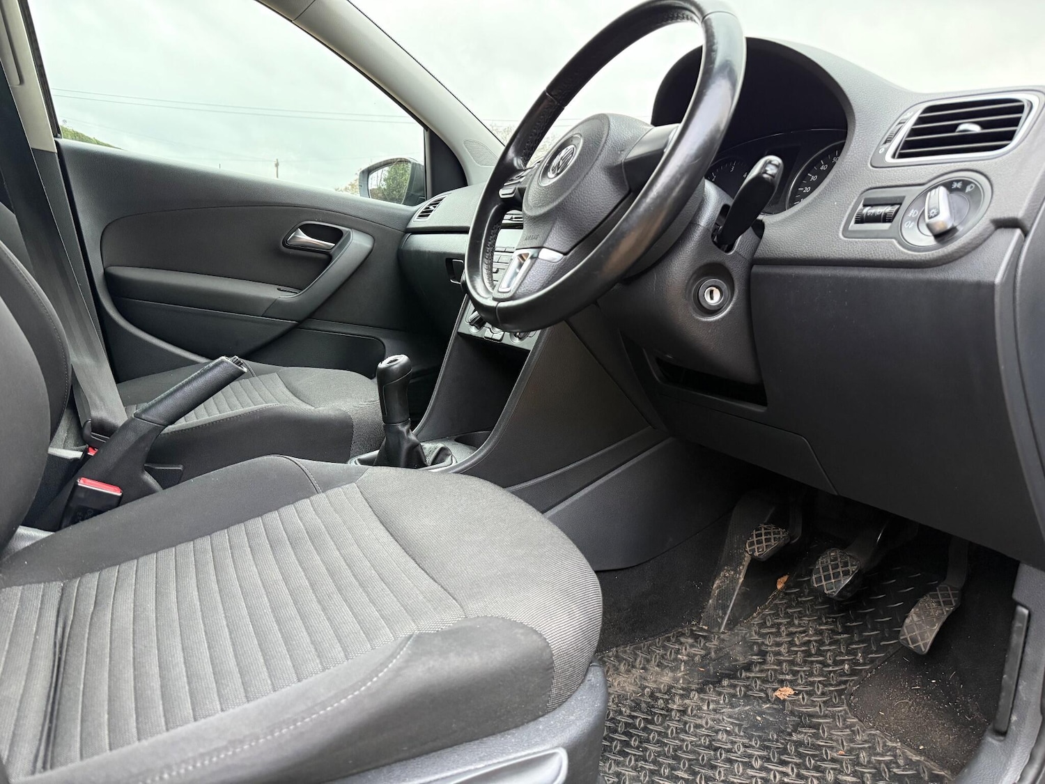 Used Volkswagen Polo 2012 for sale - 76936506: Photo 28