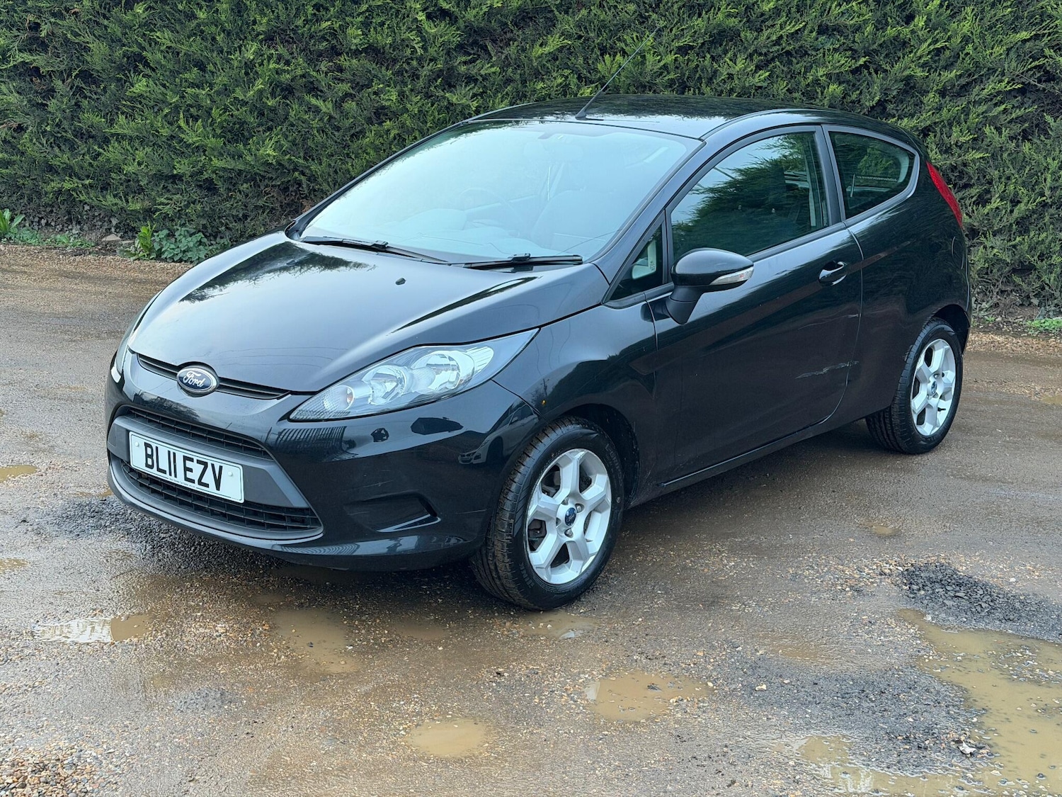 Used Ford Fiesta 2011 for sale - 76561850: Photo 2