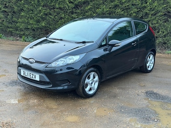 Used Ford Fiesta 2011 for sale - 76561850: Photo