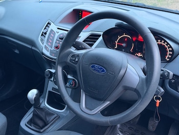 Used Ford Fiesta 2011 for sale - 76561850: Photo