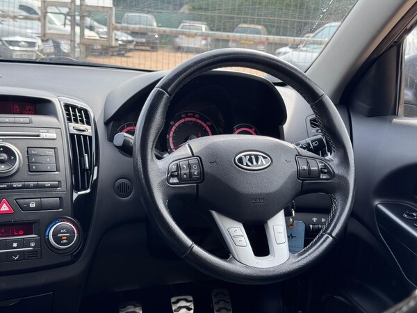 Used Kia Ceed 2010 for sale - 75577461: Photo 28