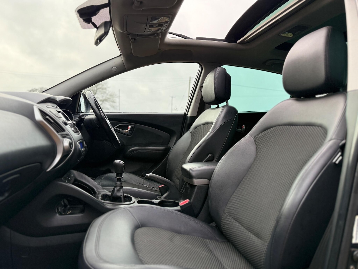 Used Hyundai Ix35 2010 for sale - 77400876: Photo 5