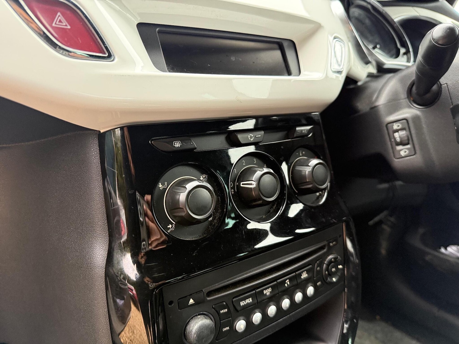 Used Citroen DS3 2011 for sale - 77271357: Photo 12