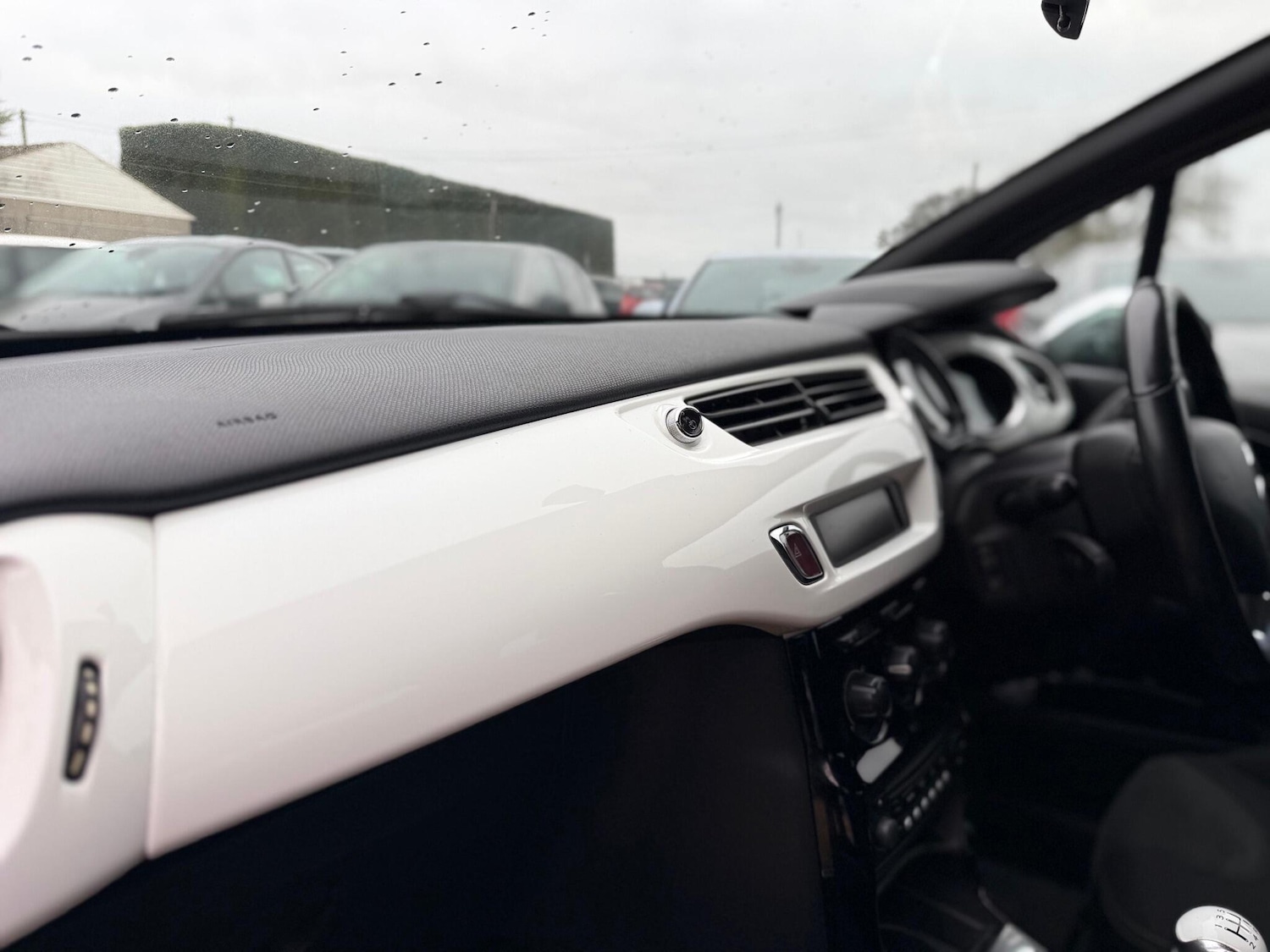 Used Citroen DS3 2011 for sale - 77271357: Photo 14