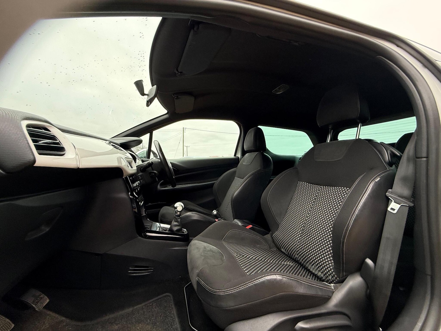 Used Citroen DS3 2011 for sale - 77271357: Photo 23