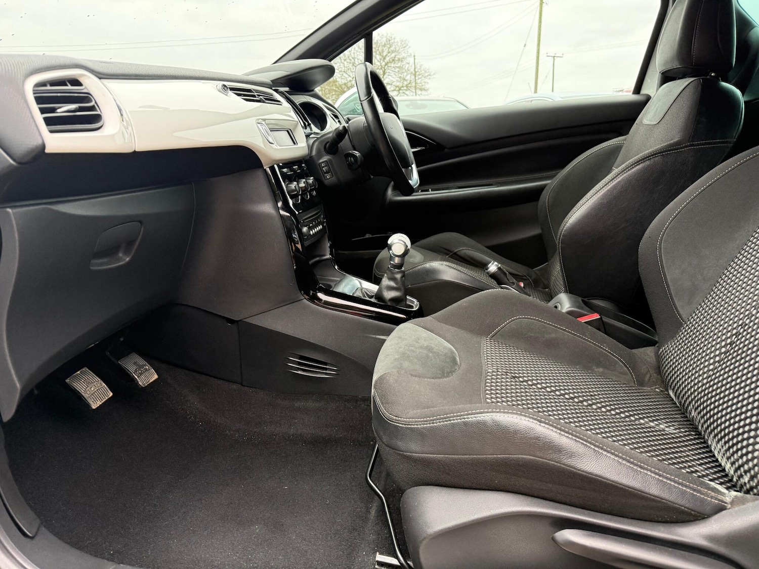 Used Citroen DS3 2011 for sale - 77271357: Photo 6