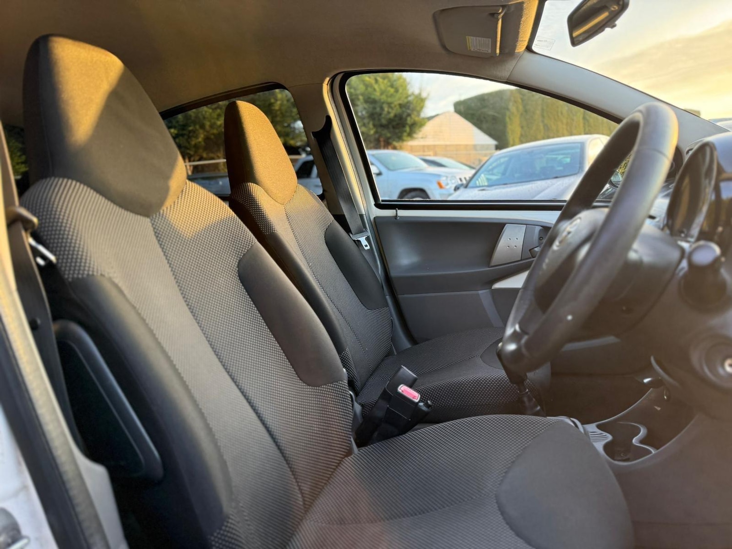 Used Toyota AYGO 2011 for sale - 77271346: Photo 14