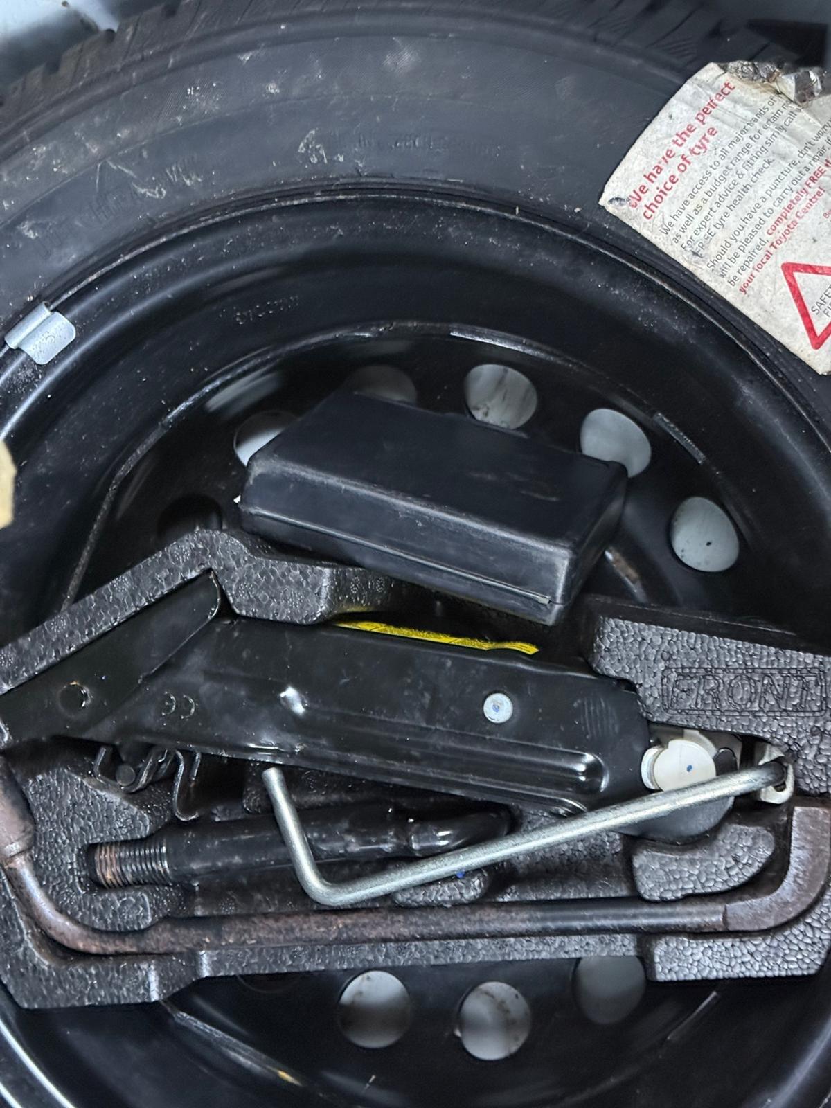 Used Toyota AYGO 2011 for sale - 77271346: Photo 17