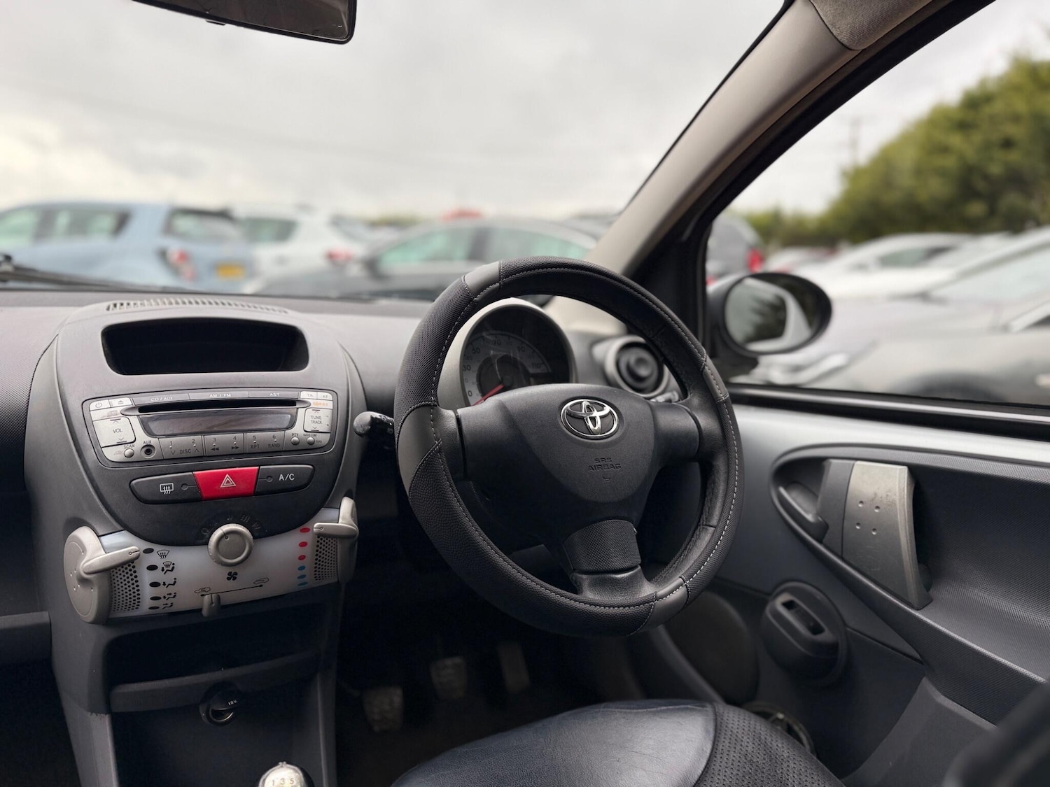 Used Toyota AYGO 2011 for sale - 77524871: Photo 15