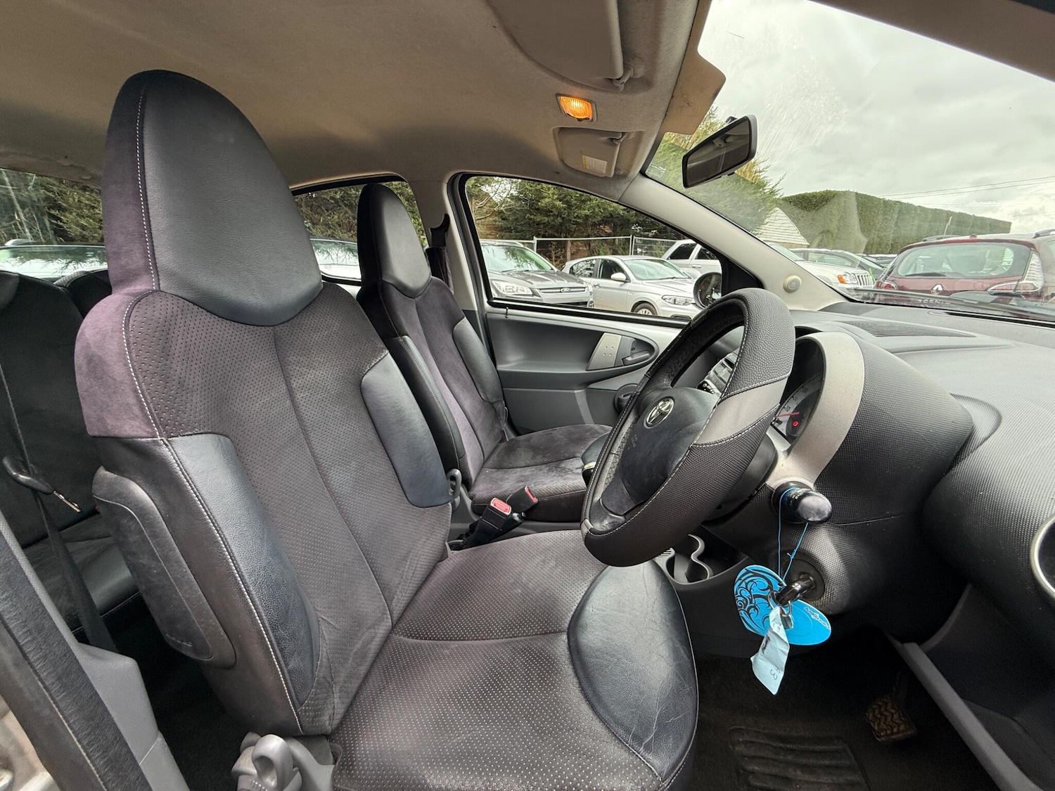 Used Toyota AYGO 2011 for sale - 77524871: Photo 5