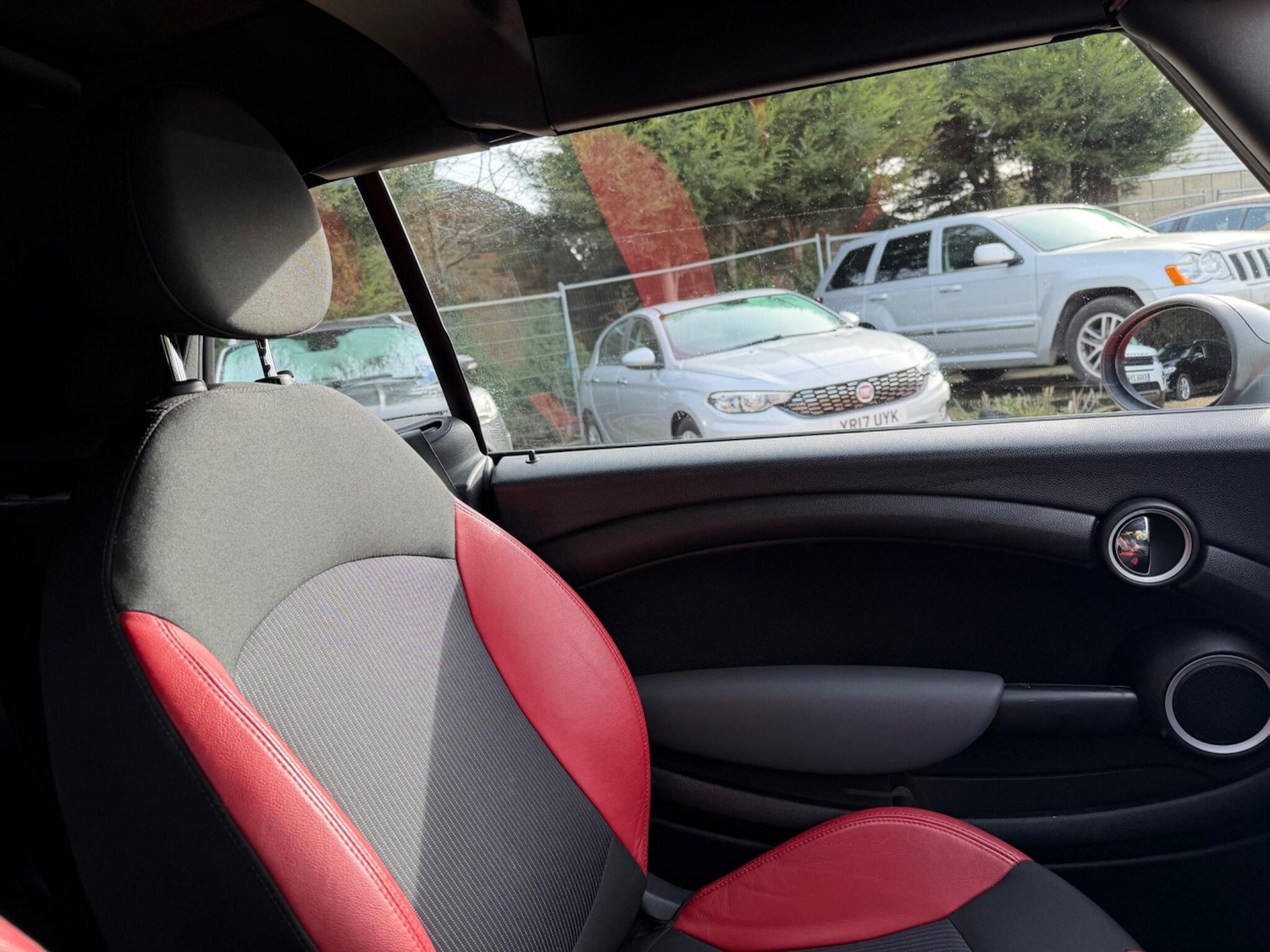 Used MINI Convertible 2010 for sale - 77586638: Photo 22