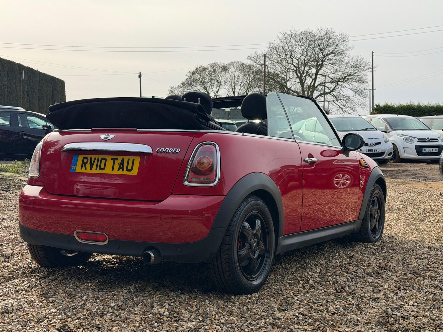 Used MINI Convertible 2010 for sale - 77586638: Photo 5