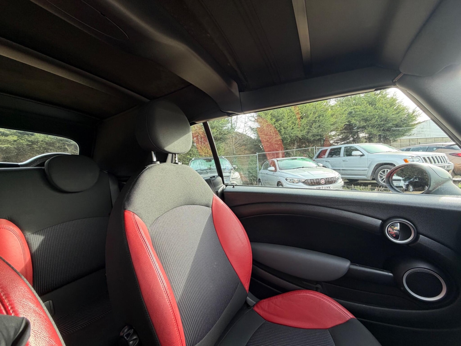 Used MINI Convertible 2010 for sale - 77586638: Photo 8