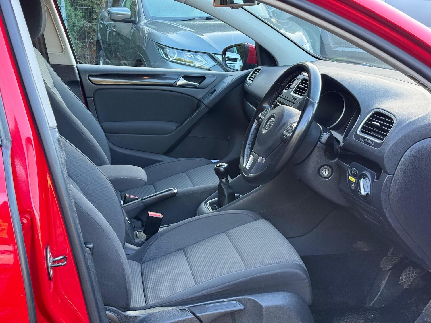 Used Volkswagen Golf 2011 for sale - 76899649: Photo 21