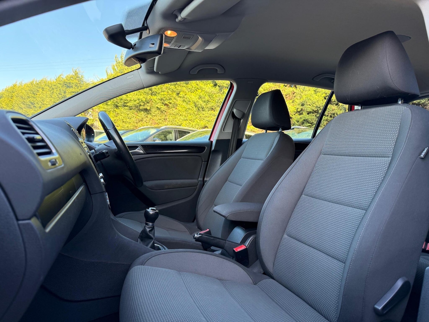 Used Volkswagen Golf 2011 for sale - 76899649: Photo 27