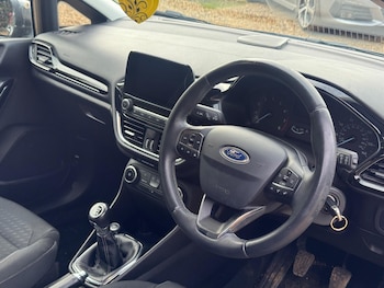 Used Ford Fiesta 2018 for sale - 77271376: Photo