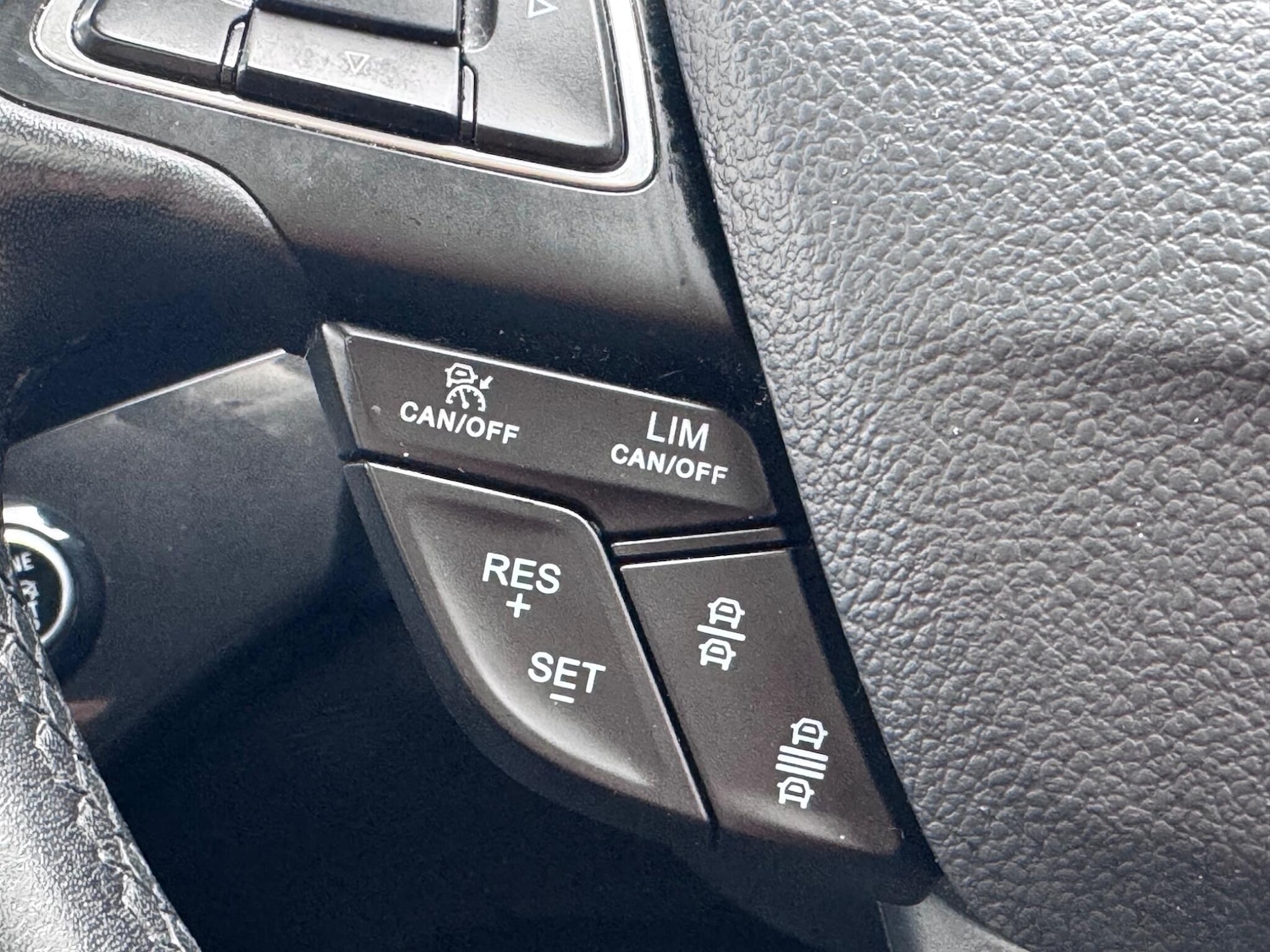 Used Ford Kuga 2019 for sale - 76200895: Photo 35