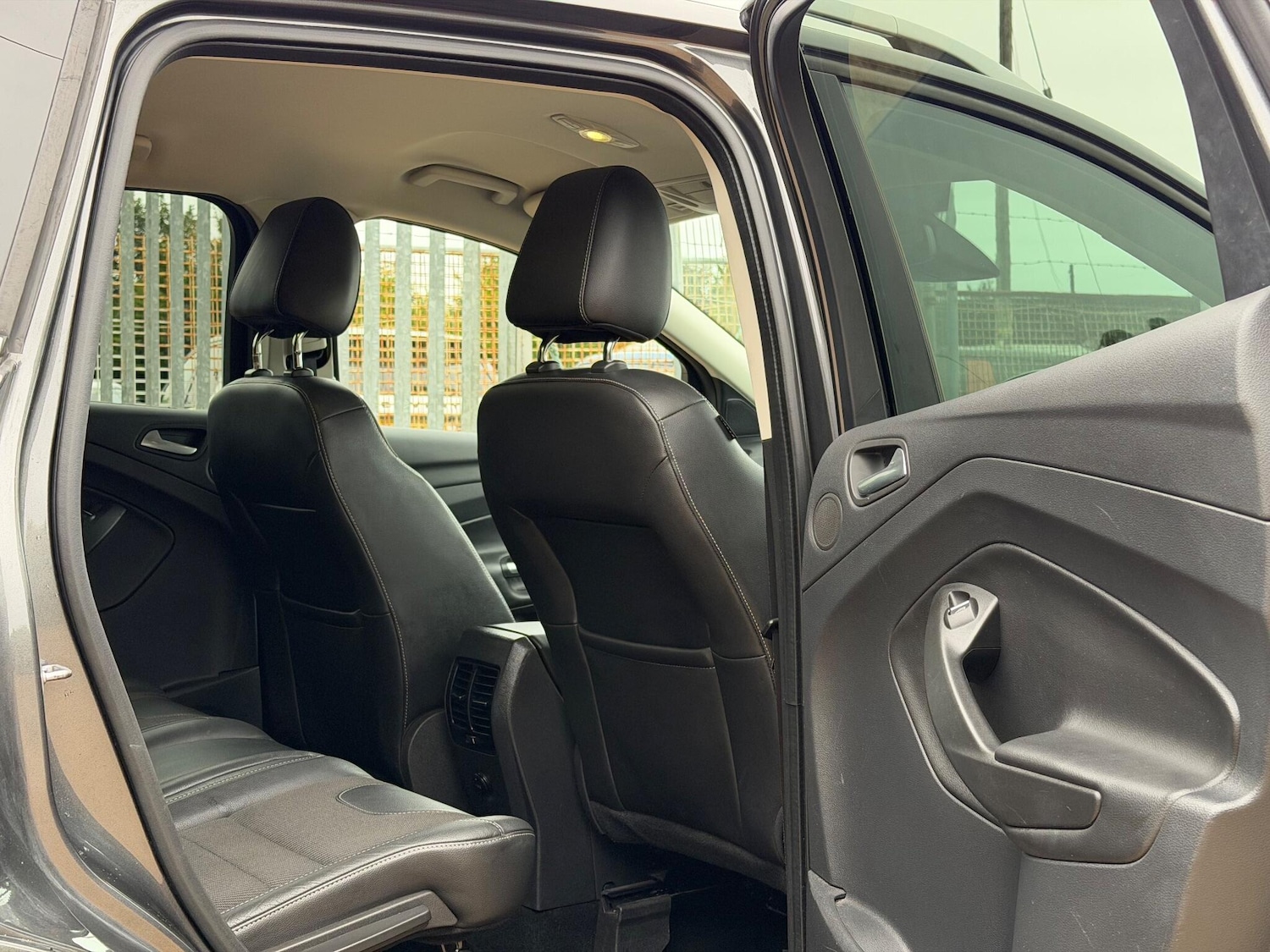 Used Ford Kuga 2016 for sale - 76270499: Photo 21