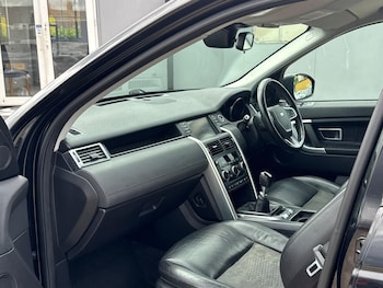 Used Land Rover Discovery Sport 2018 for sale - 78562191: Photo