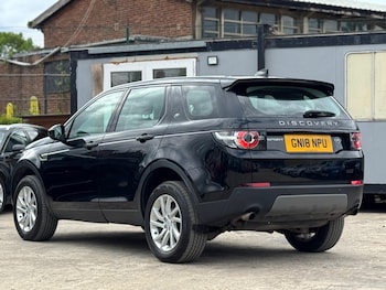 Used Land Rover Discovery Sport 2018 for sale - 78562191: Photo