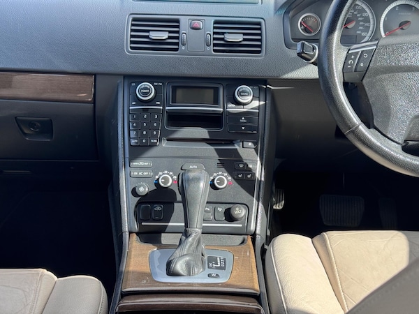 Used Volvo XC90 2010 for sale - 75001497: Photo 36