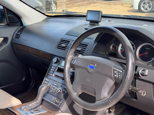 Used Volvo XC90 2010 for sale - 75001497: Photo 37