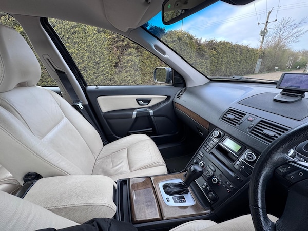 Used Volvo XC90 2010 for sale - 75001497: Photo 44