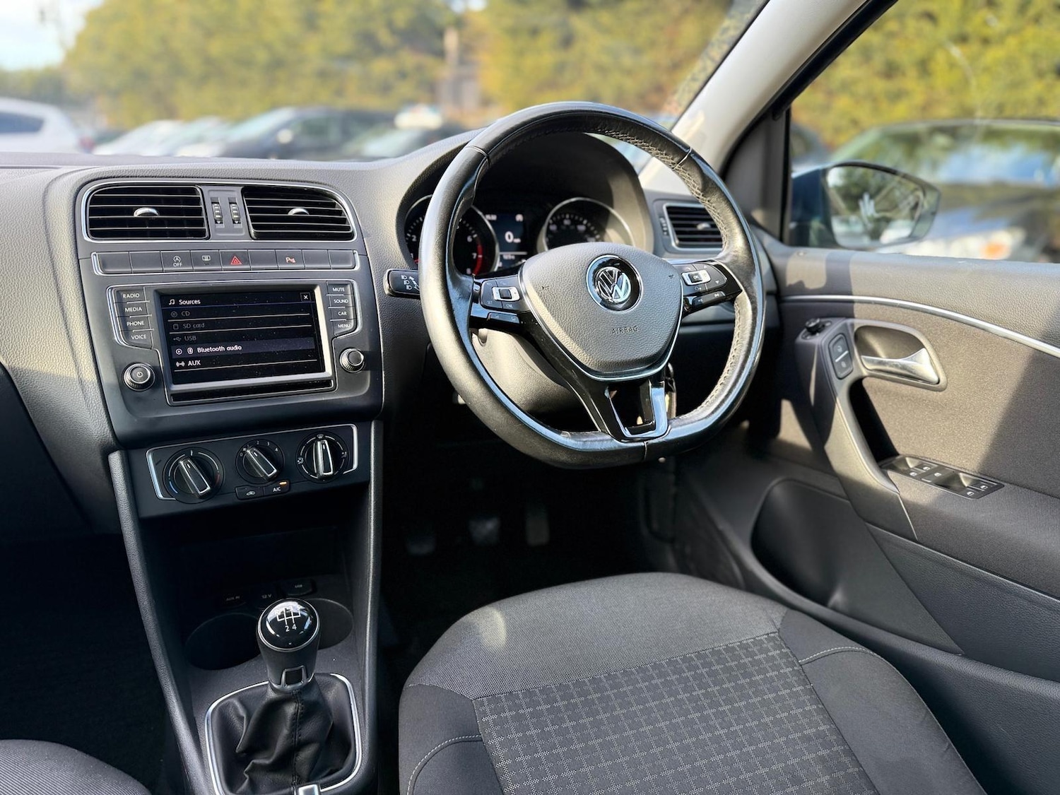 Used Volkswagen Polo 2017 for sale - 77320374: Photo 26