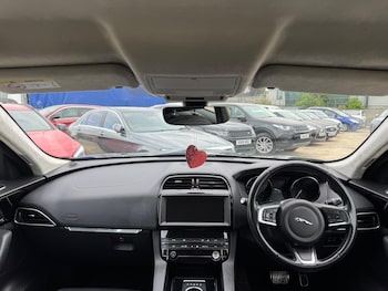 Used Jaguar F-Pace 2018 for sale - 79279931: Photo