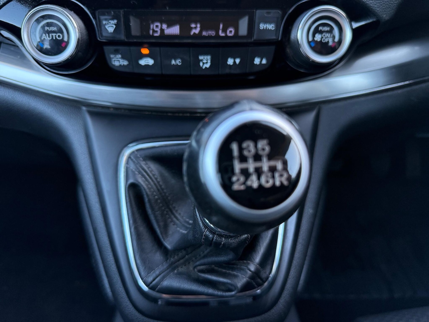 Used Honda CR-V for sale - 77271360: Photo 42