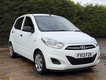 Used Hyundai i10 2013 for sale - 76990654: Photo