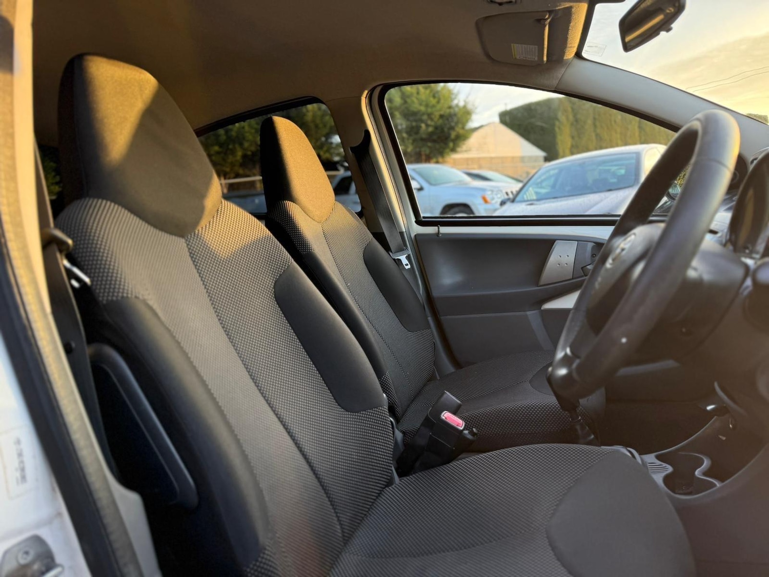 Used Toyota AYGO 2011 for sale - 77131155: Photo 10