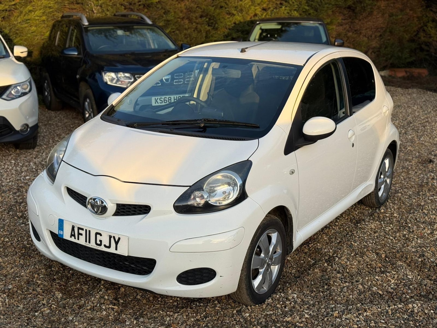 Used Toyota AYGO 2011 for sale - 77131155: Photo 2