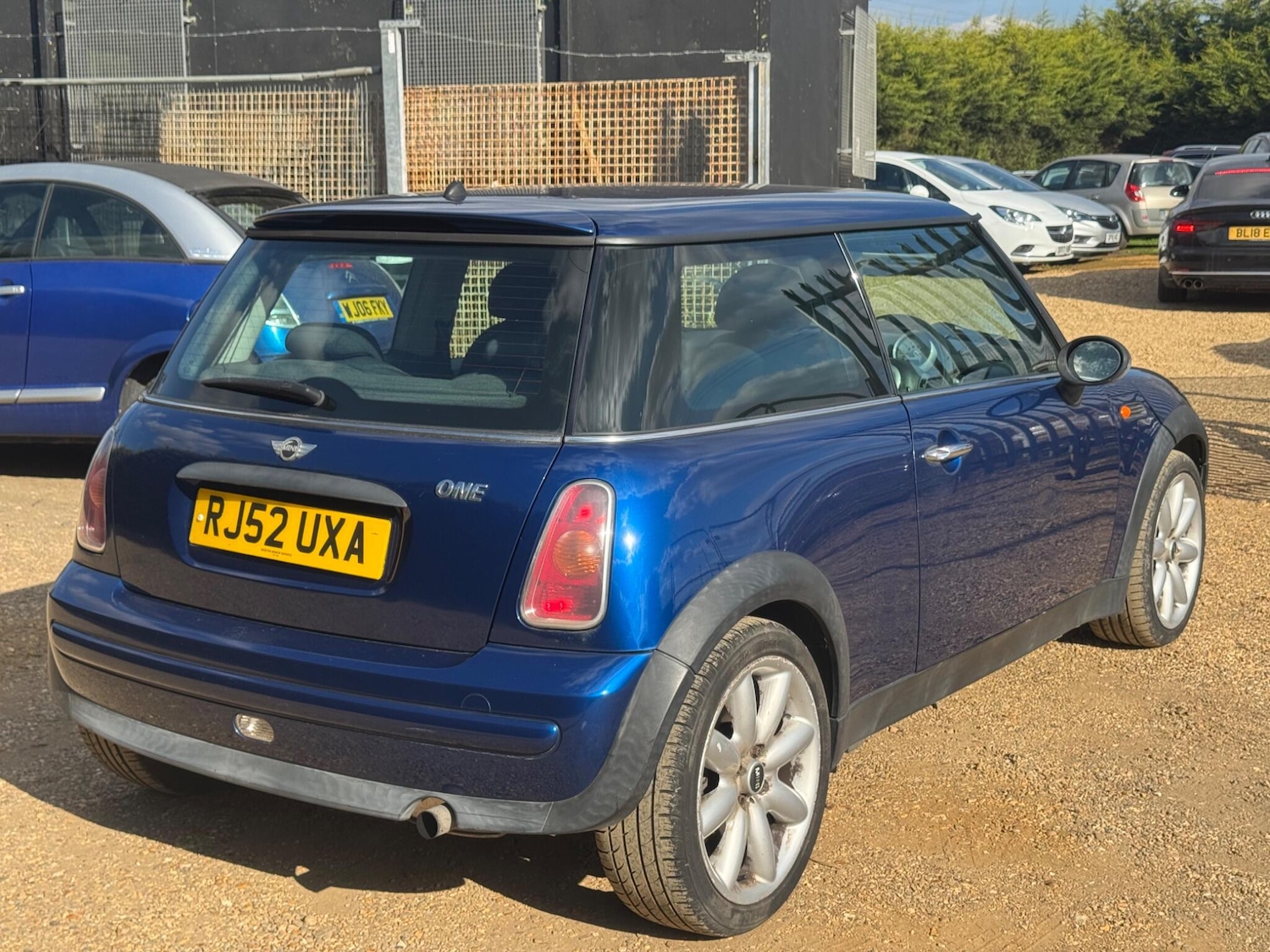 Used MINI Hatch 2002 for sale - 76992045: Photo 10