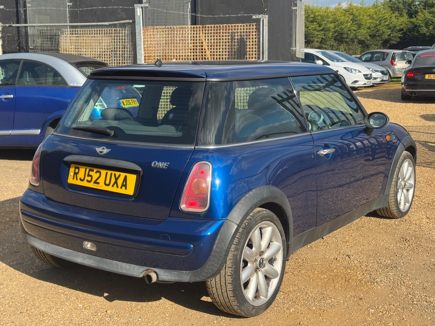 Used MINI Hatch 2002 for sale - 76992045: Photo 7