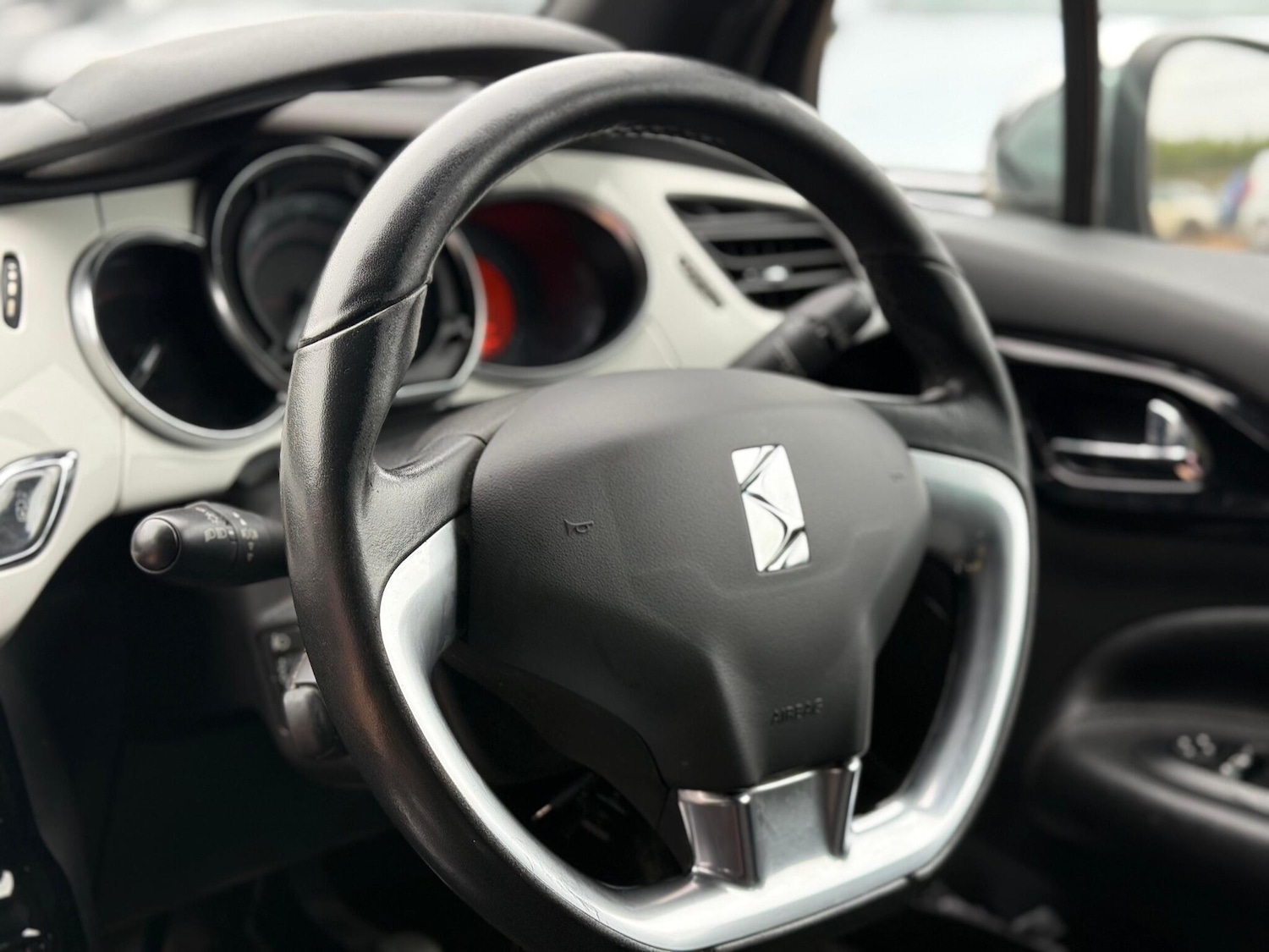 Used Citroen DS3 2011 for sale - 77066356: Photo 11