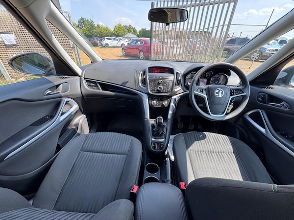 Used Vauxhall Zafira Tourer 2015 for sale - 75001531: Photo 22