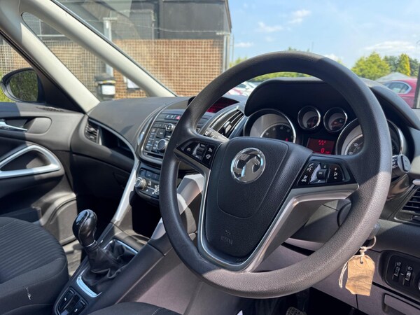 Used Vauxhall Zafira Tourer 2015 for sale - 75001531: Photo 25