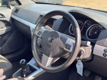 Used Vauxhall Astra 2010 for sale - 75258548: Photo