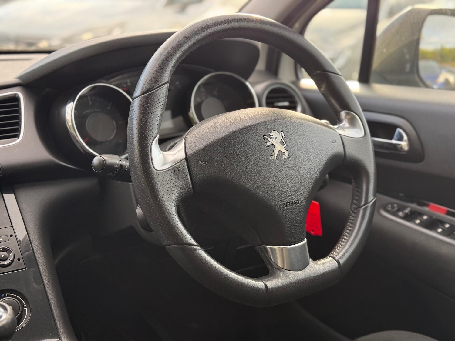 Used Peugeot 3008 2014 for sale - 77271341: Photo 27