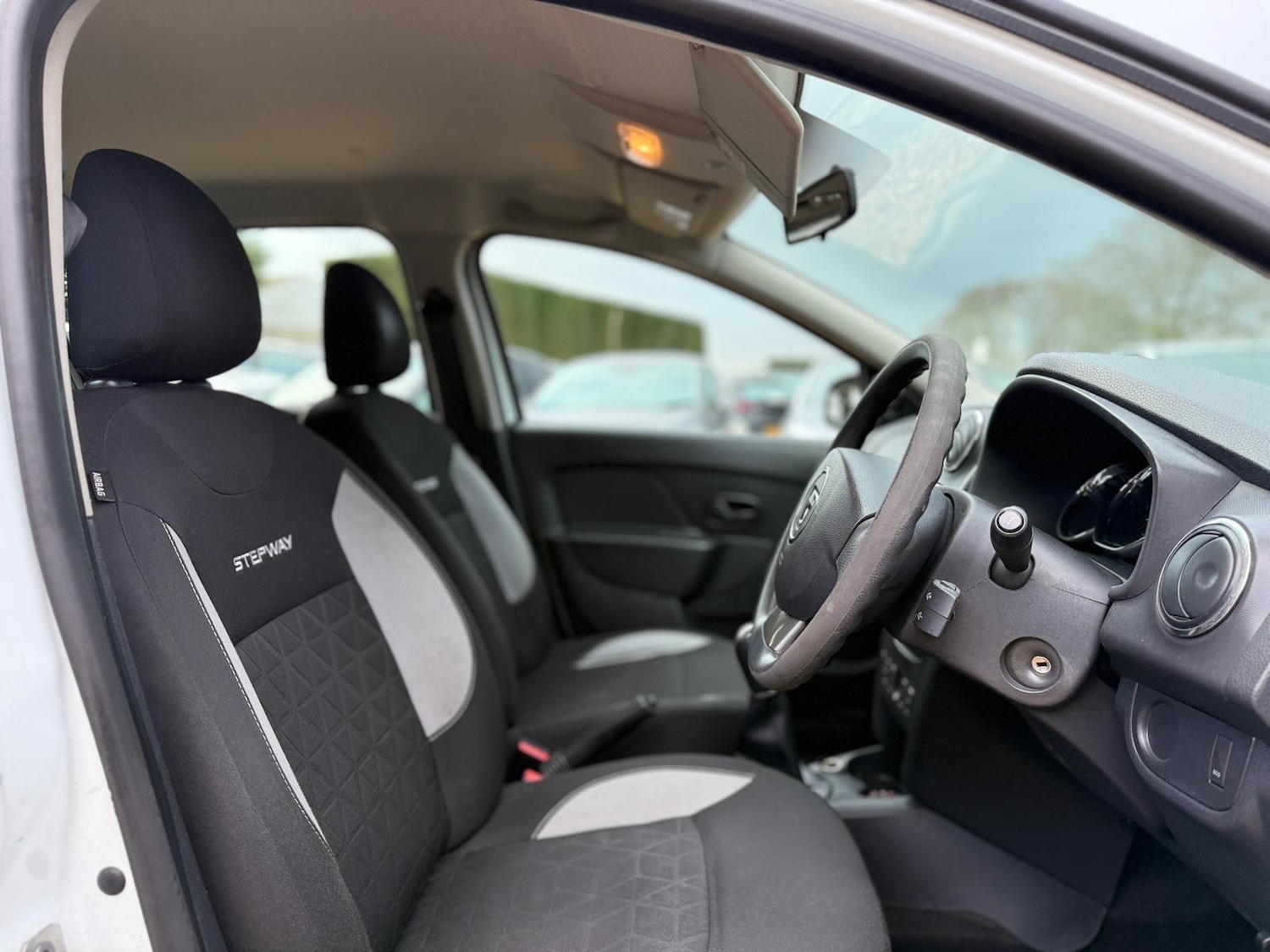 Used Dacia Sandero Stepway 2014 for sale - 77396305: Photo 21