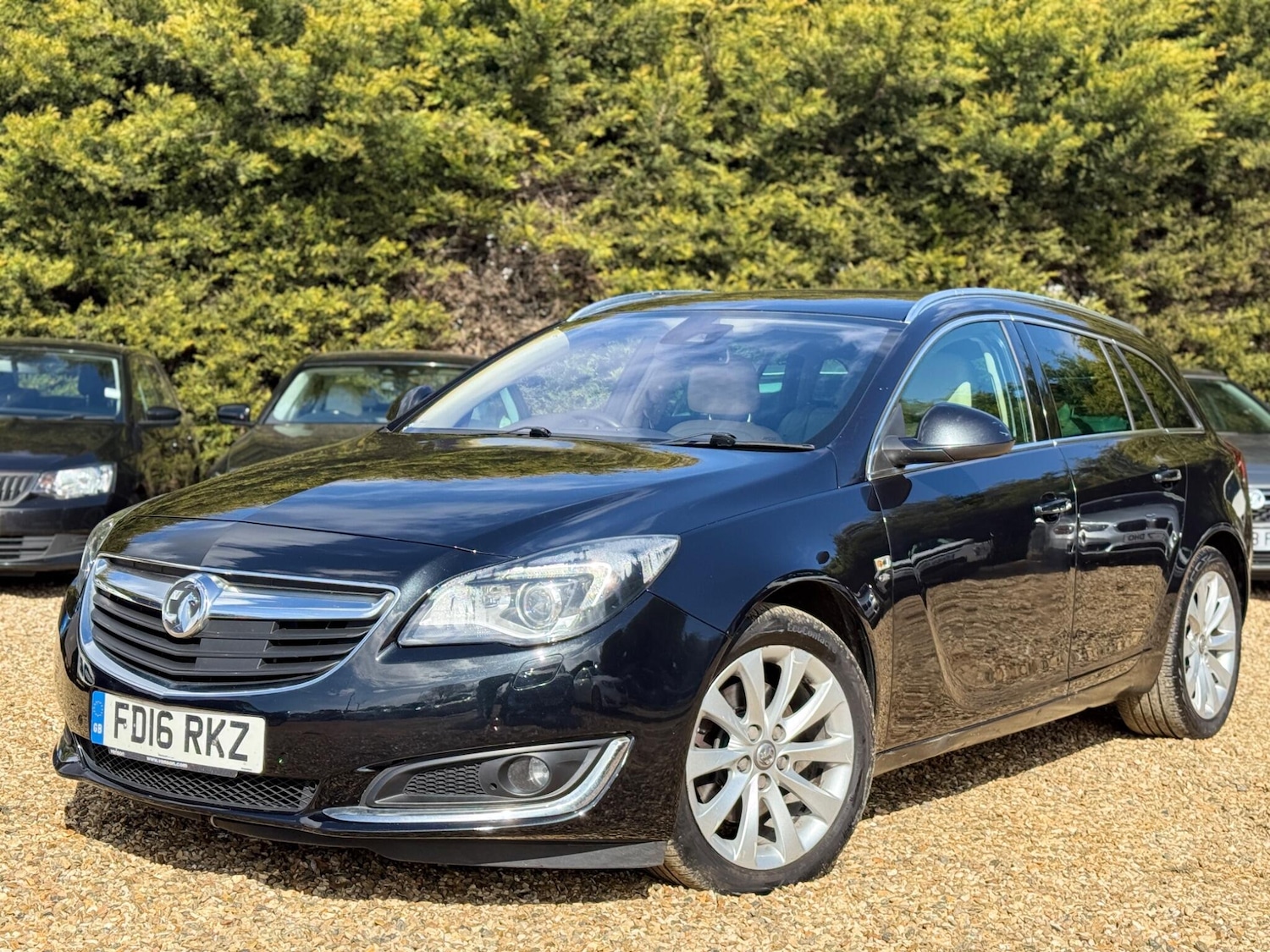 Used Vauxhall Insignia 2016 for sale - 78058176: Photo 2