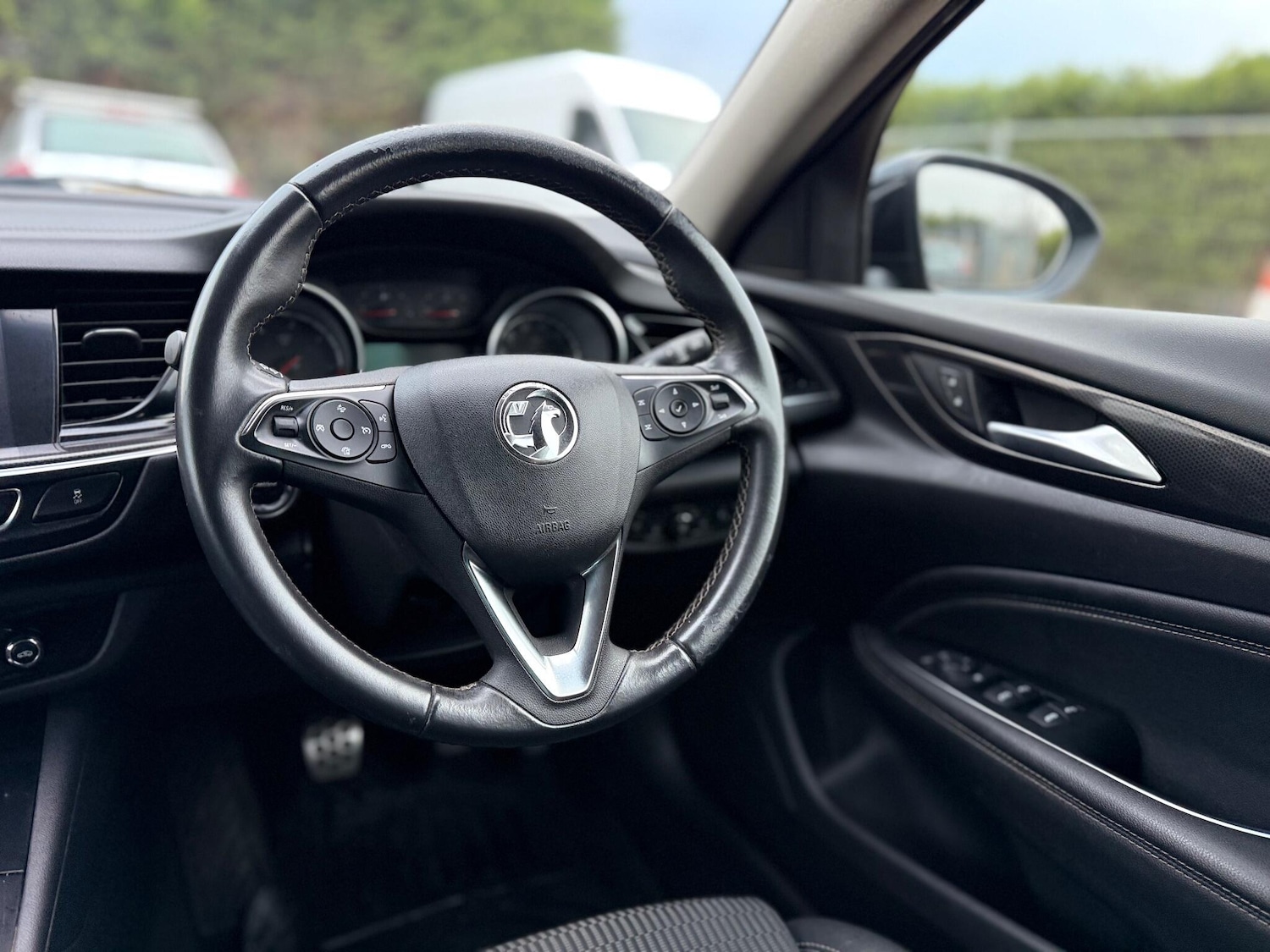 Used Vauxhall Insignia 2018 for sale - 76742846: Photo 31