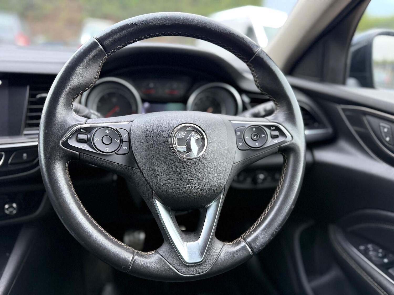 Used Vauxhall Insignia 2018 for sale - 76742846: Photo 5