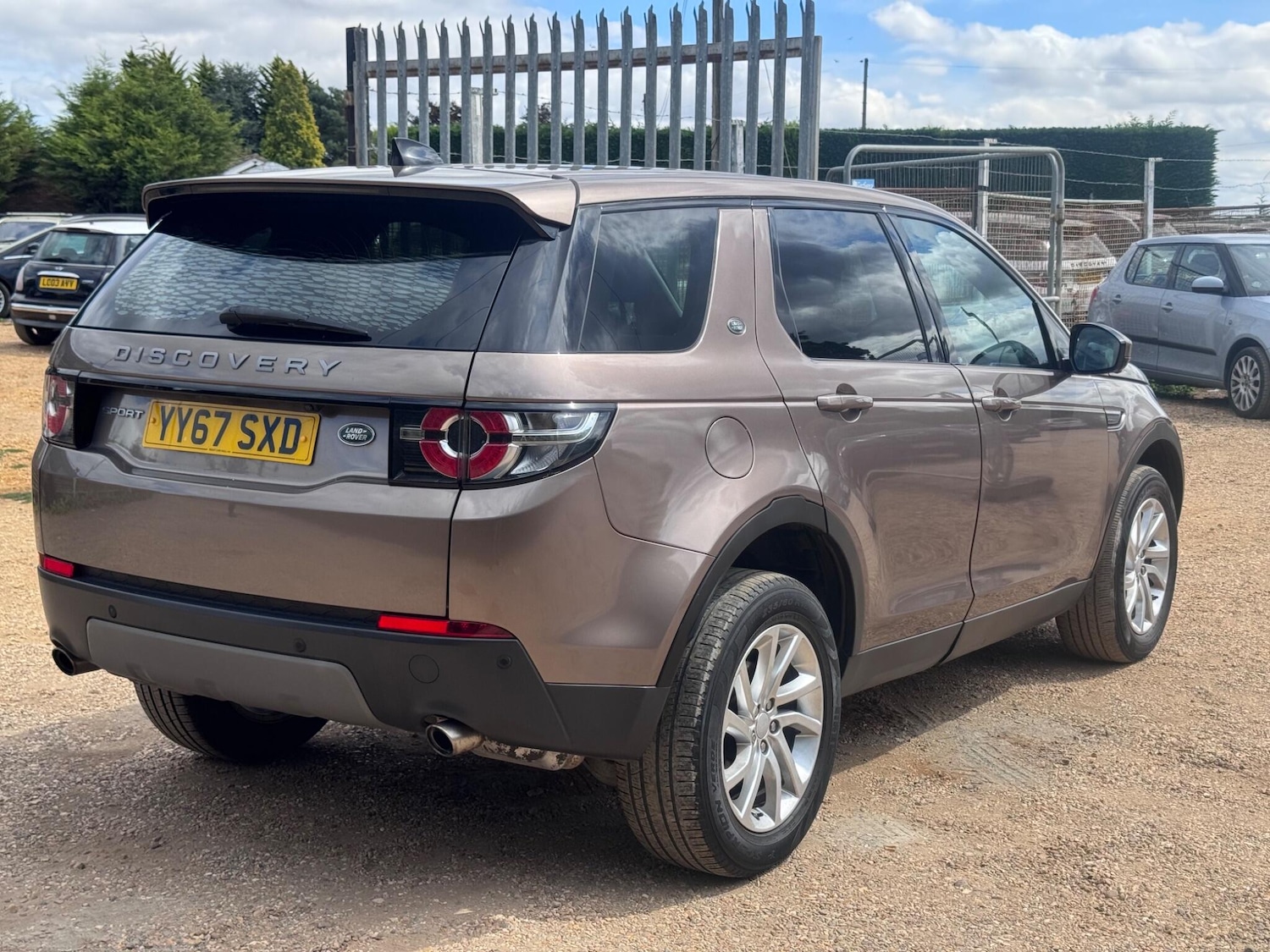 Used Land Rover Discovery Sport 2017 for sale - 77271359: Photo 11