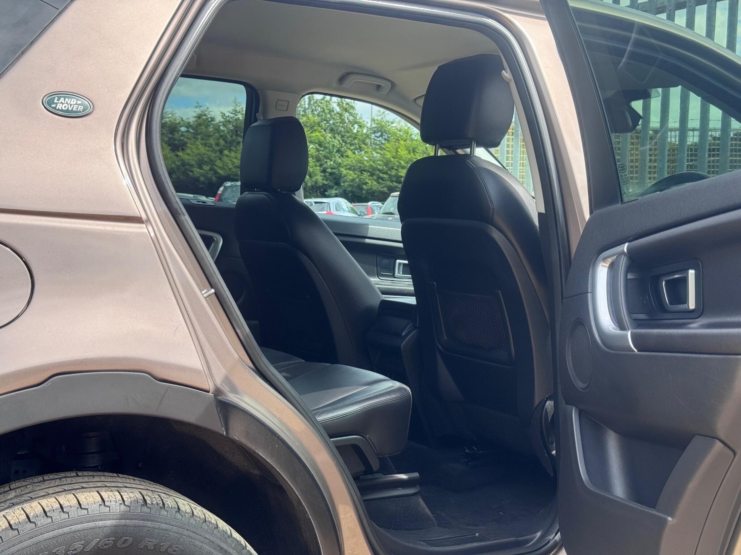 Used Land Rover Discovery Sport 2017 for sale - 77271359: Photo 15