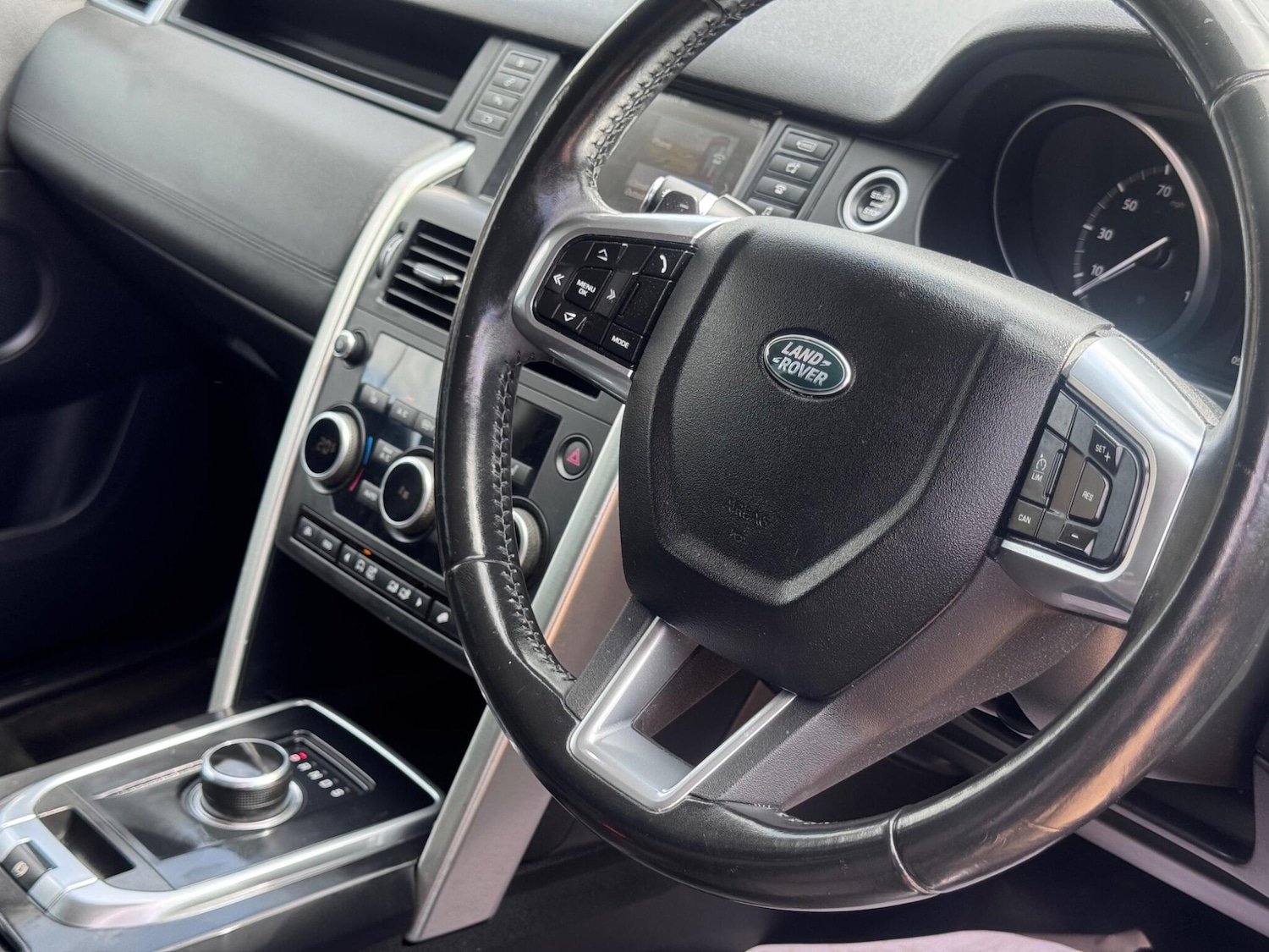 Used Land Rover Discovery Sport 2017 for sale - 77271359: Photo 21