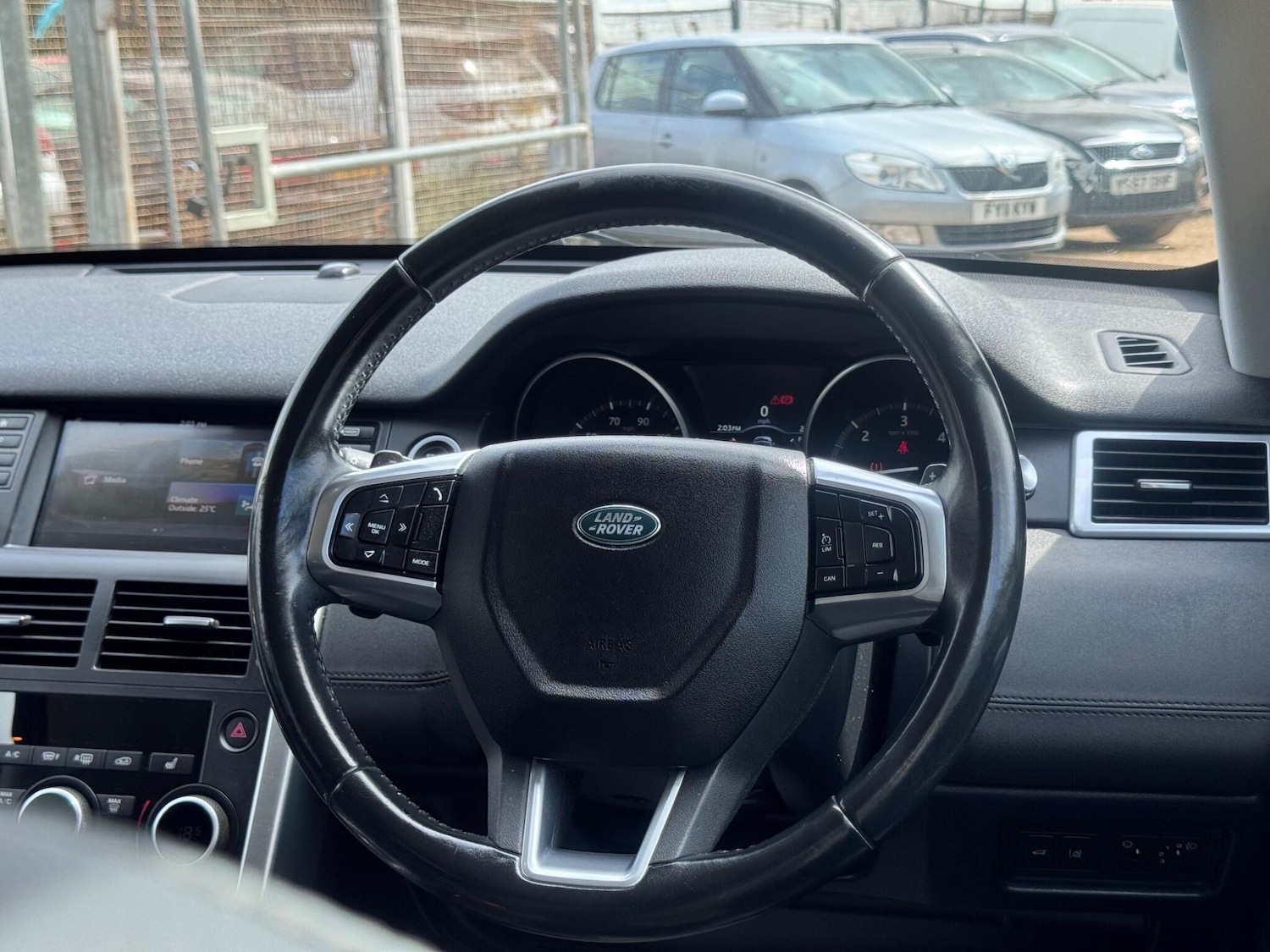 Used Land Rover Discovery Sport 2017 for sale - 77271359: Photo 38